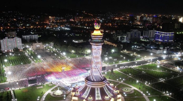 ДАСТОВАРДҲО ДАР ЗАРФИ 31 СОЛИ СОҲИБИСТИҚЛОЛӢ