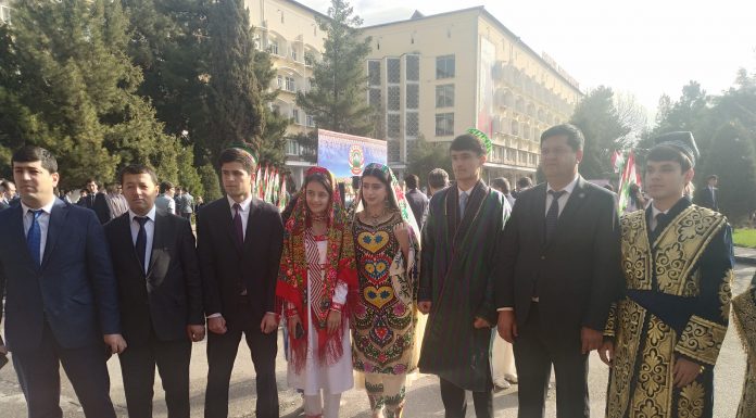 ИШТИРОКИ ФАЪОЛОНАИ ФАКУЛТЕТИ БАҲИСОБГИРӢ ВА ИҚТИСОДИ РАҚАМӢ ДАР ҶАШНИ НАВРӮЗИИ ДМТ