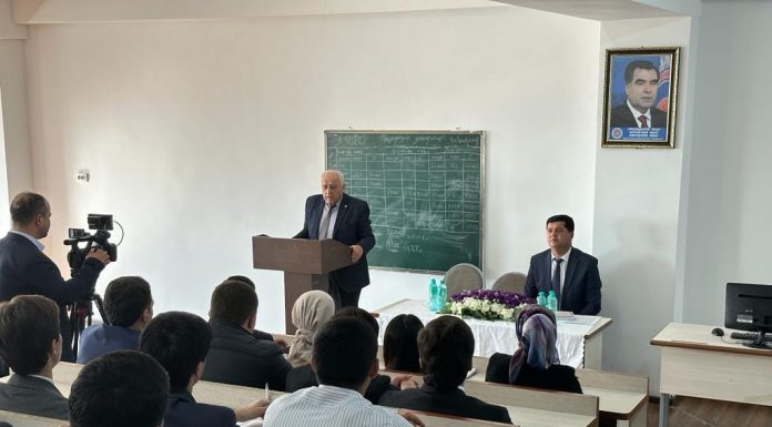 Cеминари илмӣ-тарбиявӣ дар мавзӯи “Салафияи ифротӣ ва хатару таҳдиди он ба амнияти миллӣ”