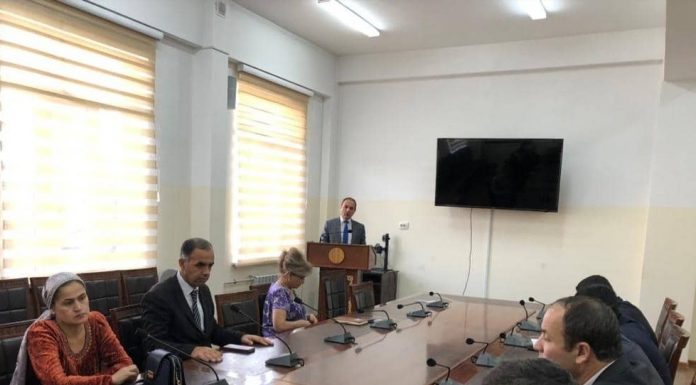 ОБСУЖДЕНИЕ ВАЖНЫХ ВОПРОСОВ ДЕЯТЕЛЬНОСТИ КУРАТОРОВ