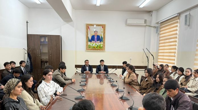 СЕМИНАРИ ИЛМӢ – НАЗАРИЯВӢ БАХШИДА БА РӮЗИ КОНСТИТУТСИЯИ ҶУМҲУРИИ ТОҶИКИСТОН